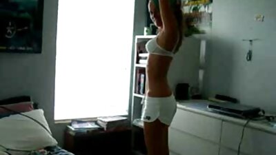 دختران کثیف سفید خروس فیلم سکسی مادروپسر سیاه بزرگ را در آشپزخانه به اشتراک می گذارند