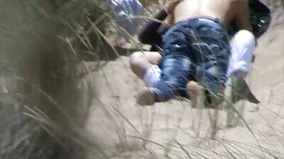 نوجوانی که فیلم سکس مادروپسر درحمام با مرد خود در ساحل است در حال قتل است