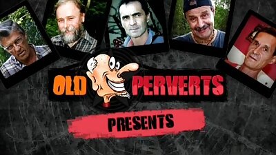 مینکس موی زاغی ضربه ای شل و ول را نزدیک به لنز می داستان سکسی مادروپسر دهد